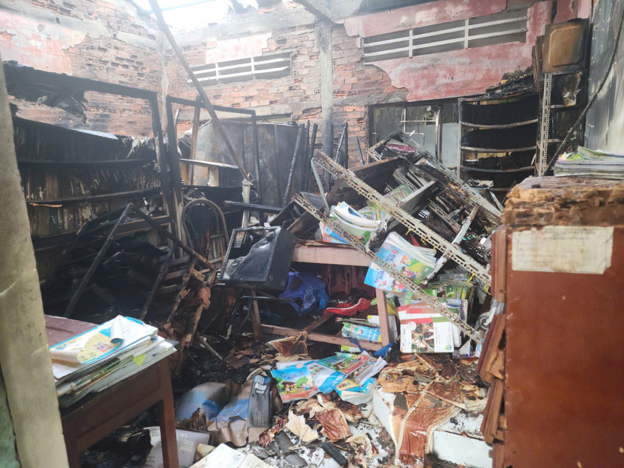 Hiện trường vụ cháy. Hiện trường vụ cháy.