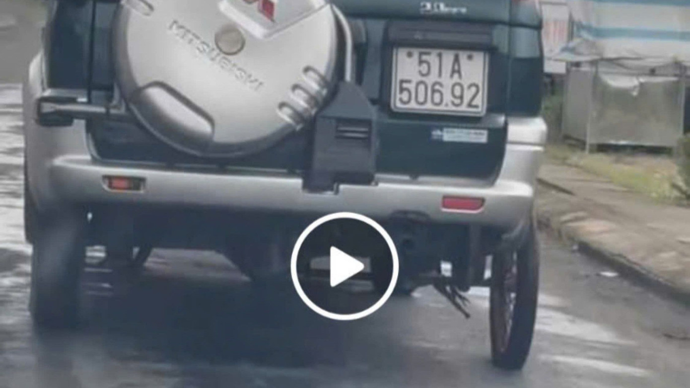 Hình ảnh chiếc xe cắt từ clip Hình ảnh chiếc xe cắt từ clip