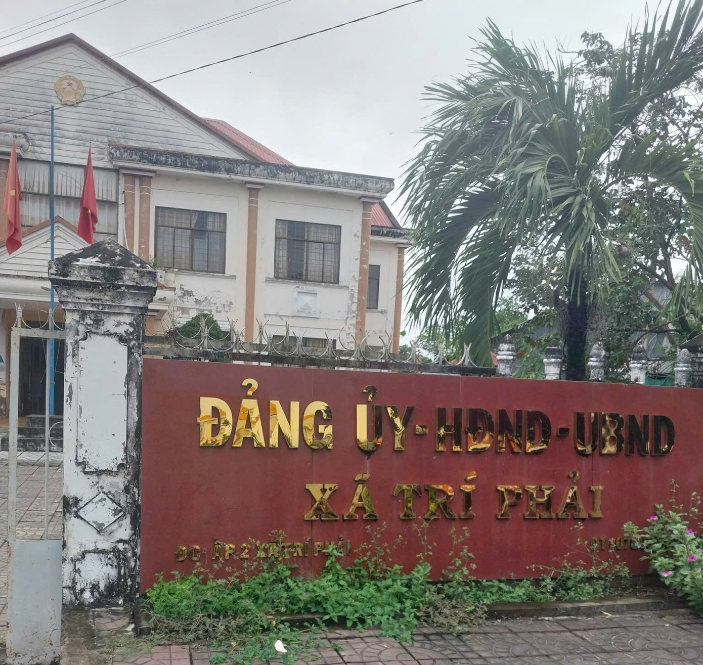 UBND xã Trí Phải (huyện Thới Bình). UBND xã Trí Phải (huyện Thới Bình).