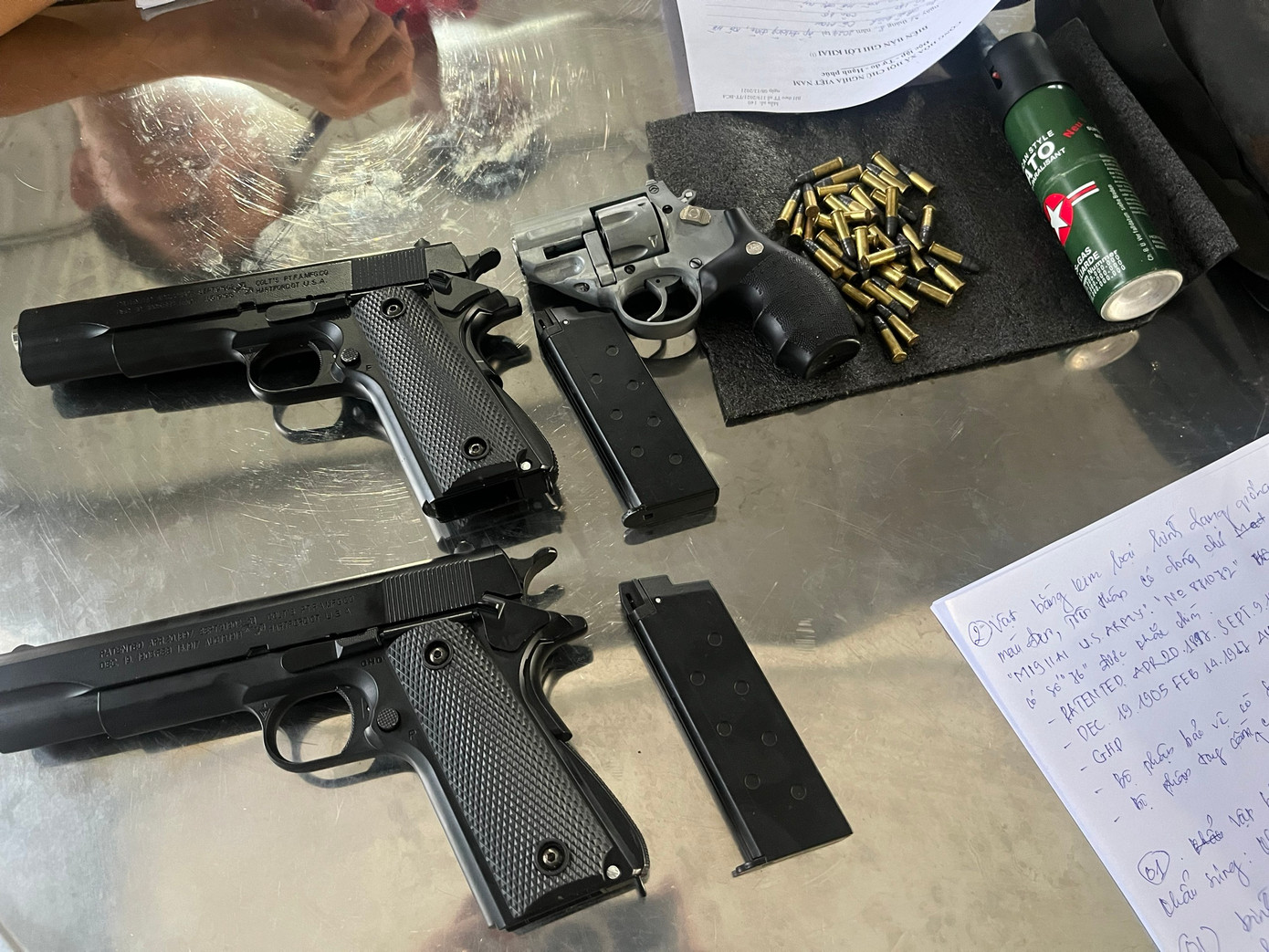 Tang vật bị công an thu giữ. Ảnh: CTV Tang vật bị công an thu giữ. Ảnh: CTV