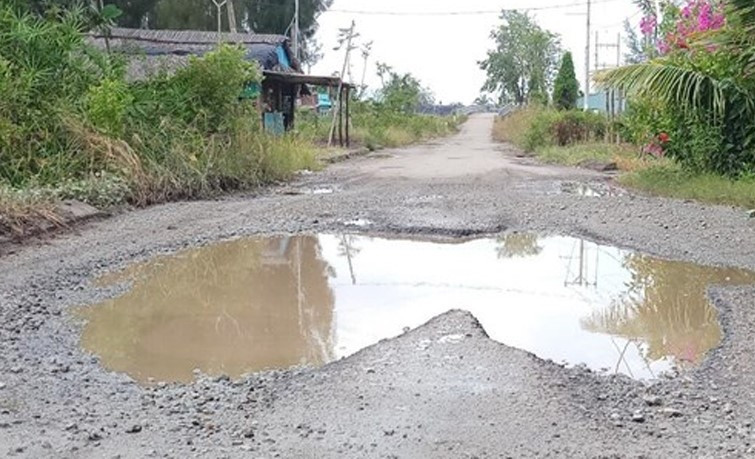 Tuyến đường đê Đông do Công ty TNHH MTV Minh Cường Bạc Liêu thi công.