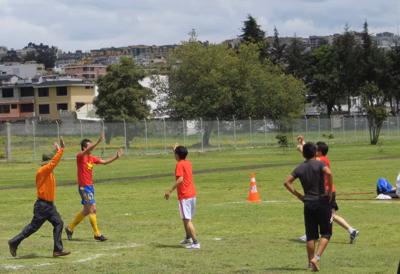 Các cầu thủ Việt Nam vừa ghi bàn. Các cầu thủ Việt Nam vừa ghi bàn