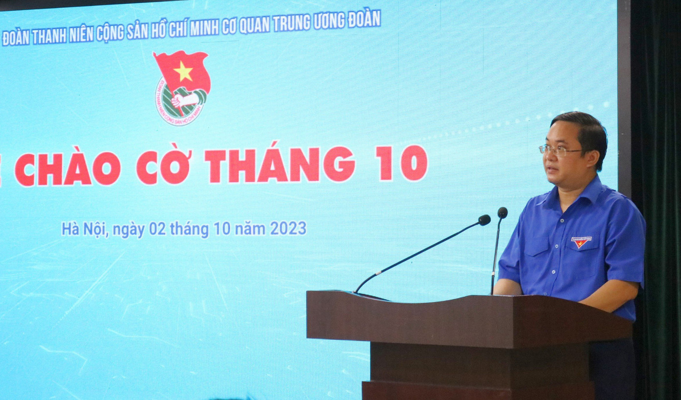 Anh Nguyễn Quốc Huy - Chánh Văn phòng T.Ư Đoàn trình bày báo cáo. Ảnh: Vương Bảo Anh