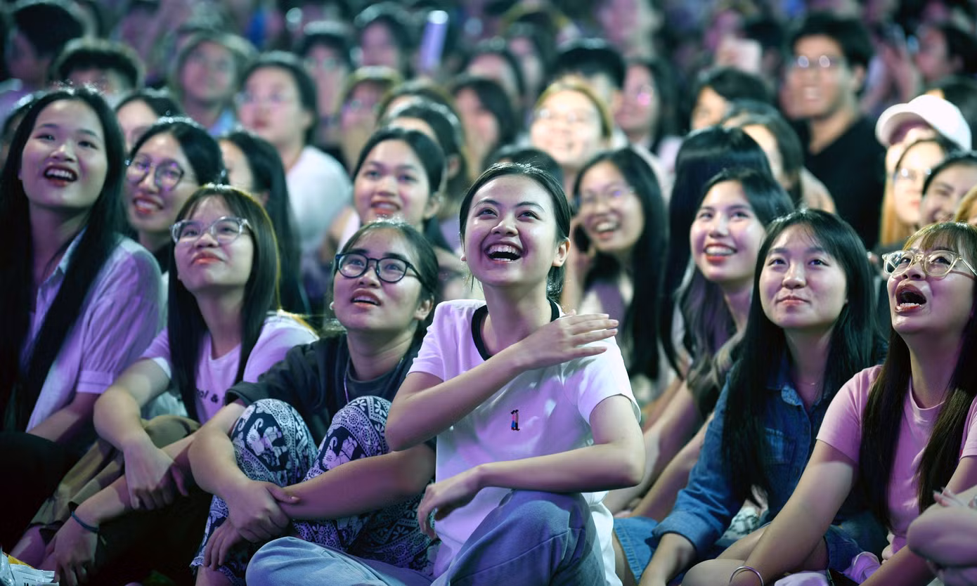 Đặc biệt với những hoạt động trẻ trung, hấp dẫn của Ngày Thẻ Việt Nam - 'Sóng Festival' 2023 đã mang lại những nụ cười rạng rỡ, tươi vui trên nét mặt của khán giả trẻ.