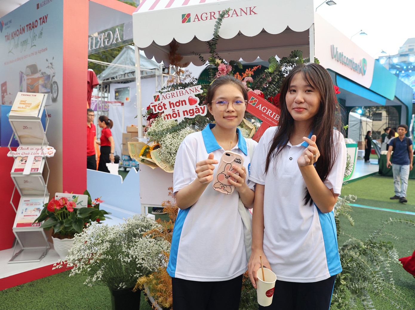 Trong không gian công nghệ của 'Sóng Festival' - Ngày Thẻ Việt Nam 2023 vẫn không thiếu những góc lãng mạn dành tặng các bạn trẻ. Ảnh: Trọng Tài