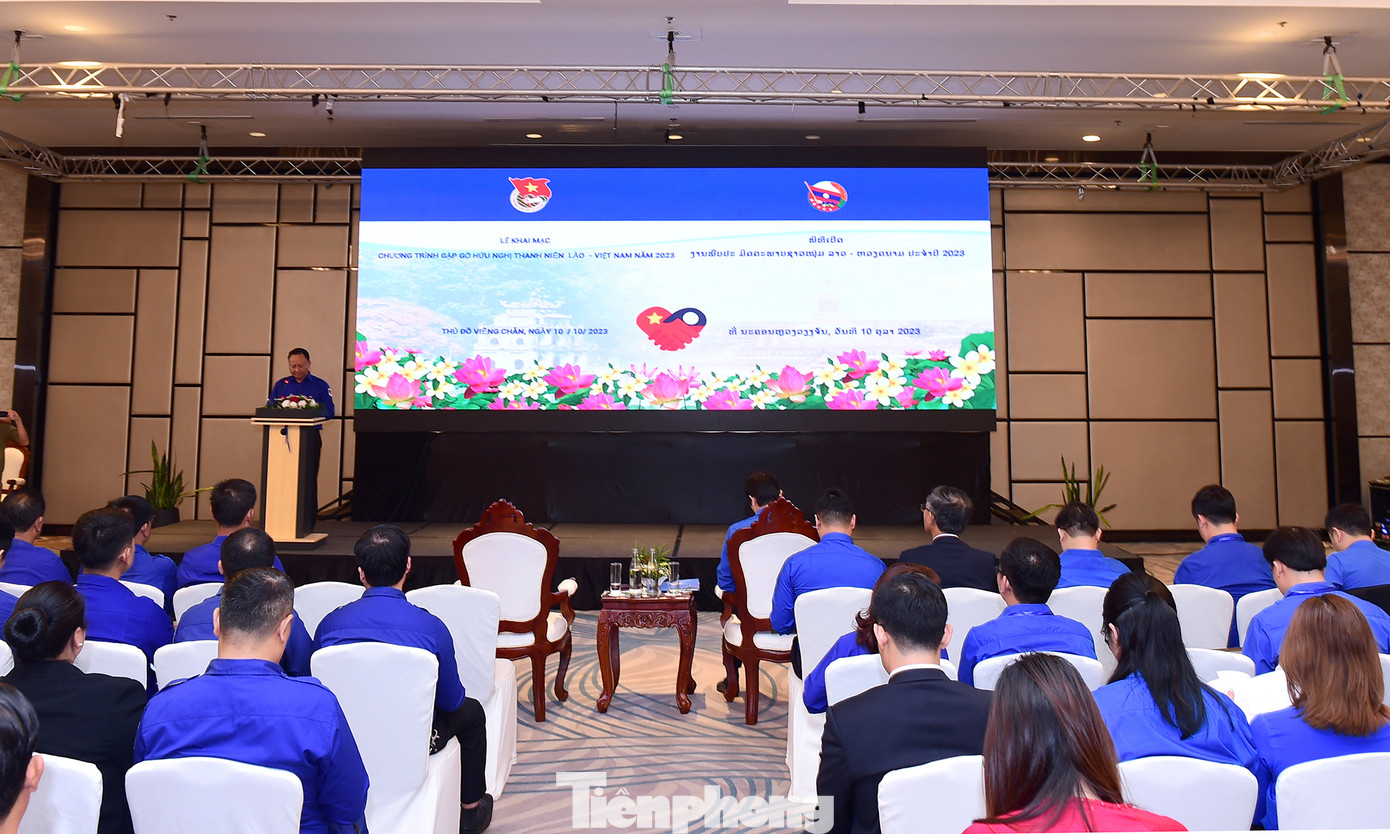 Quang cảnh lễ khai mạc chương trình Gặp gỡ Hữu nghị Thanh niên Việt Nam - Lào năm 2023. Ảnh: Xuân Tùng