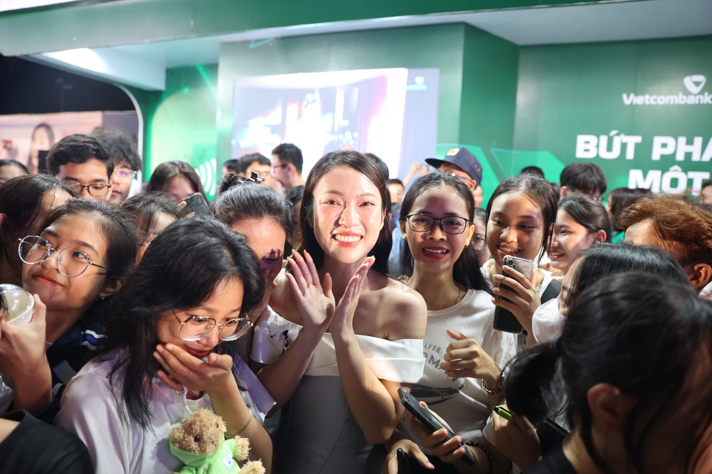 Đông đảo các bạn trẻ tại chương trình. Ảnh: Trọng Tài Đông đảo các bạn trẻ tại chương trình. Ảnh: Trọng Tài