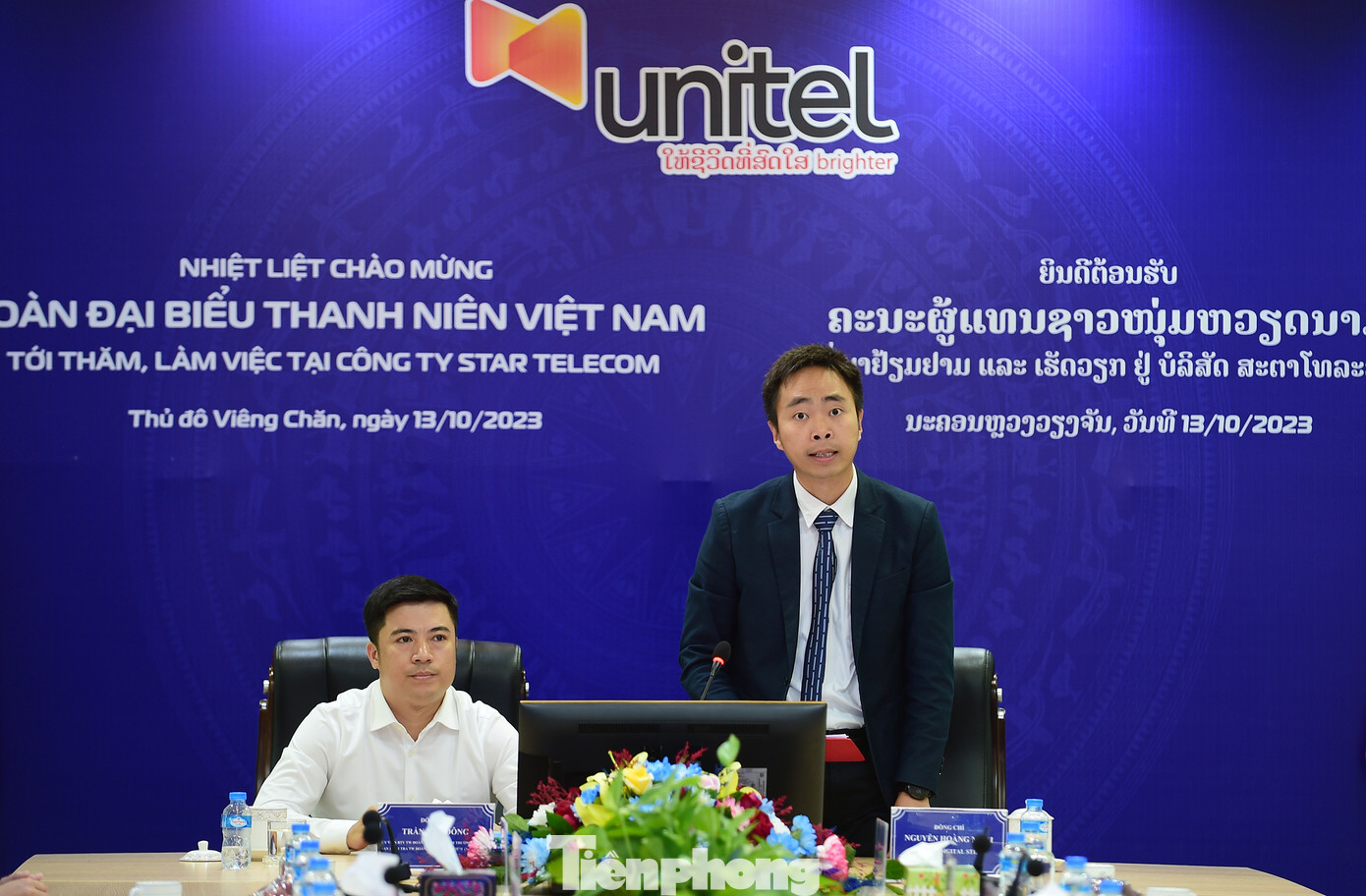 Ông Nguyễn Hoàng Minh giới thiệu về công ty. Ảnh: Xuân Tùng