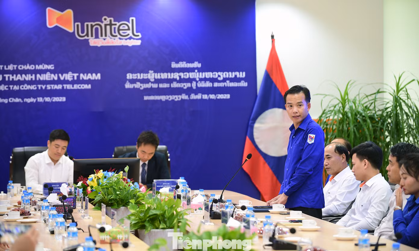 Đại diện Đoàn Thanh niên công ty chia sẻ về hoạt động, phong trào đồng hành hỗ trợ đoàn viên, thanh niên. Ảnh: Xuân Tùng Đại diện Đoàn Thanh niên công ty chia sẻ về hoạt động, phong trào đồng hành hỗ trợ đoàn viên, thanh niên. Ảnh: Xuân Tùng