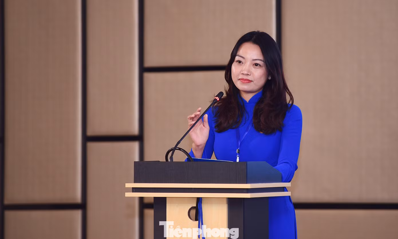 Chị Lê Thị Ngọc Hà phát biểu tại hội thảo. Ảnh: Xuân Tùng Chị Lê Thị Ngọc Hà phát biểu tại hội thảo. Ảnh: Xuân Tùng