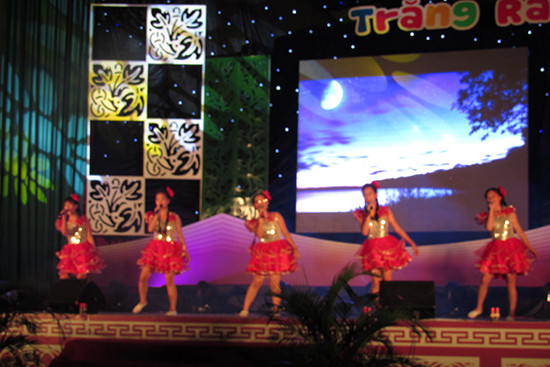 Trung thu sớm cho hơn 1.000 trẻ nghèo, khuyết tật ảnh 10