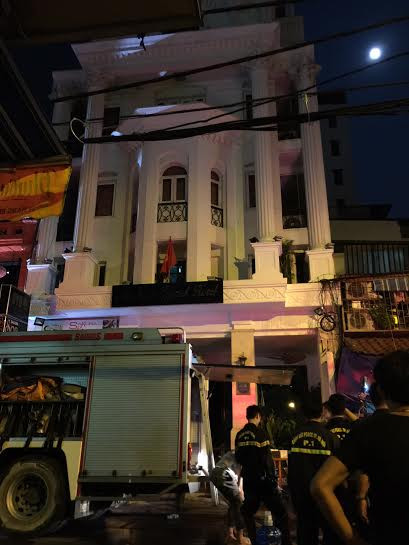 Cháy khách sạn trong phố cổ Hà Nội ảnh 1