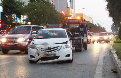 vụ va chạm xyar ra vào giờ cao điểm khiến giao thông