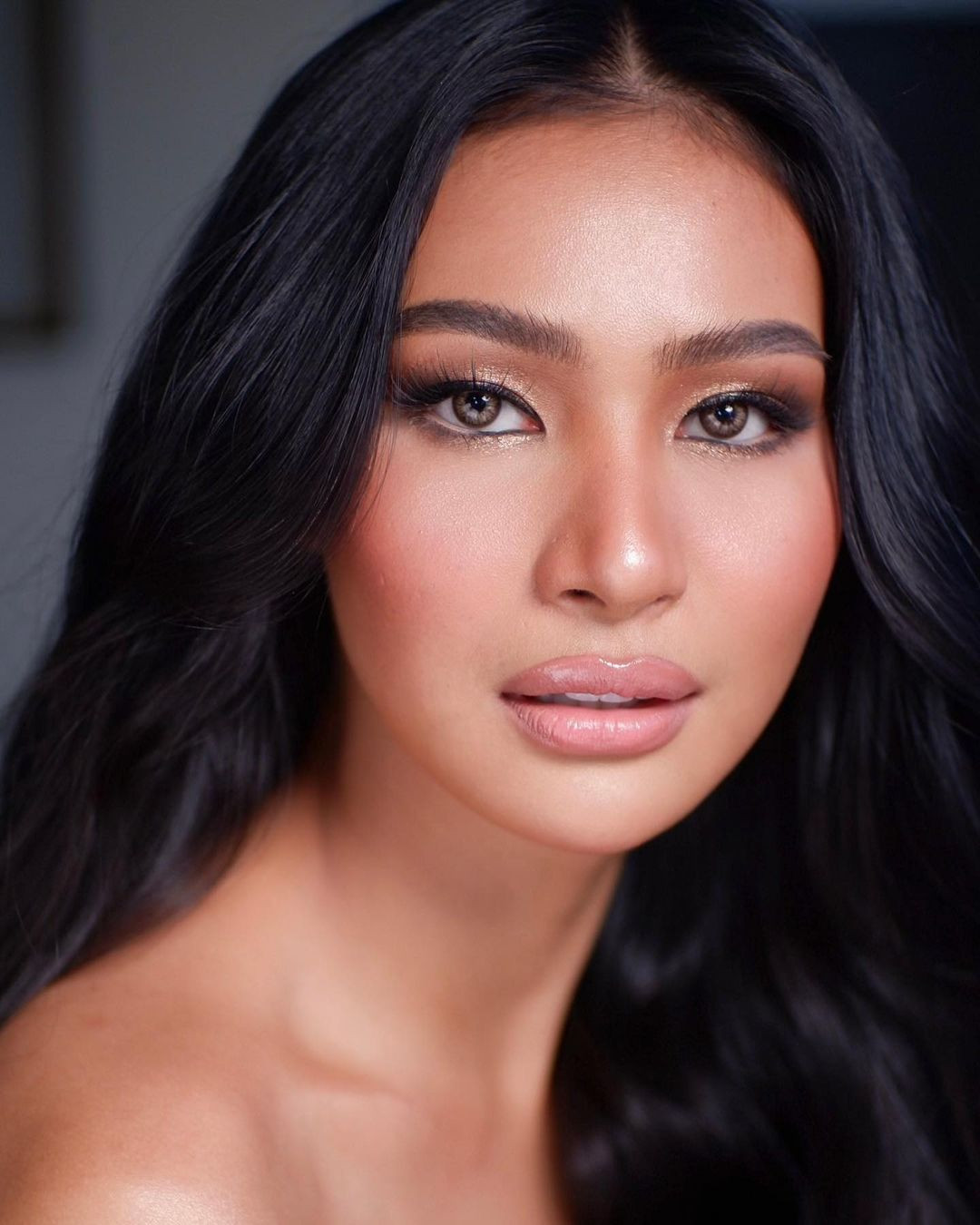 Trong đêm đăng quang, Myrna Esguerra giành được 3 giải phụ là Trang phục dân tộc đẹp nhất, Trang phục áo tắm đẹp nhất và Trang phục dạ hội đẹp nhất.