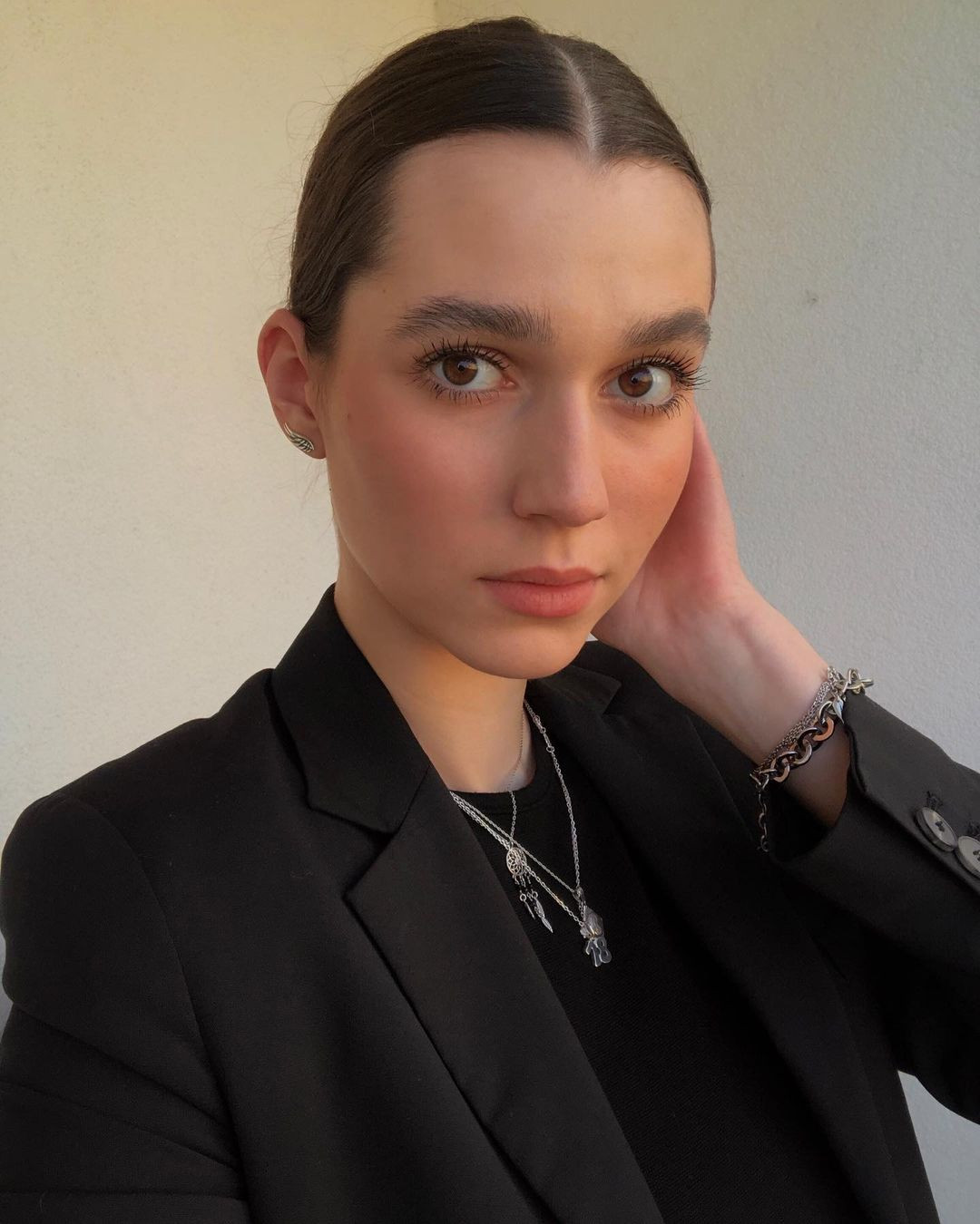 Giành chiến thắng ở Hoa hậu Ba Lan 2024, Maja Klajda nhận được giải thưởng bao gồm 13.000 USD tiền mặt và học bổng MBA.