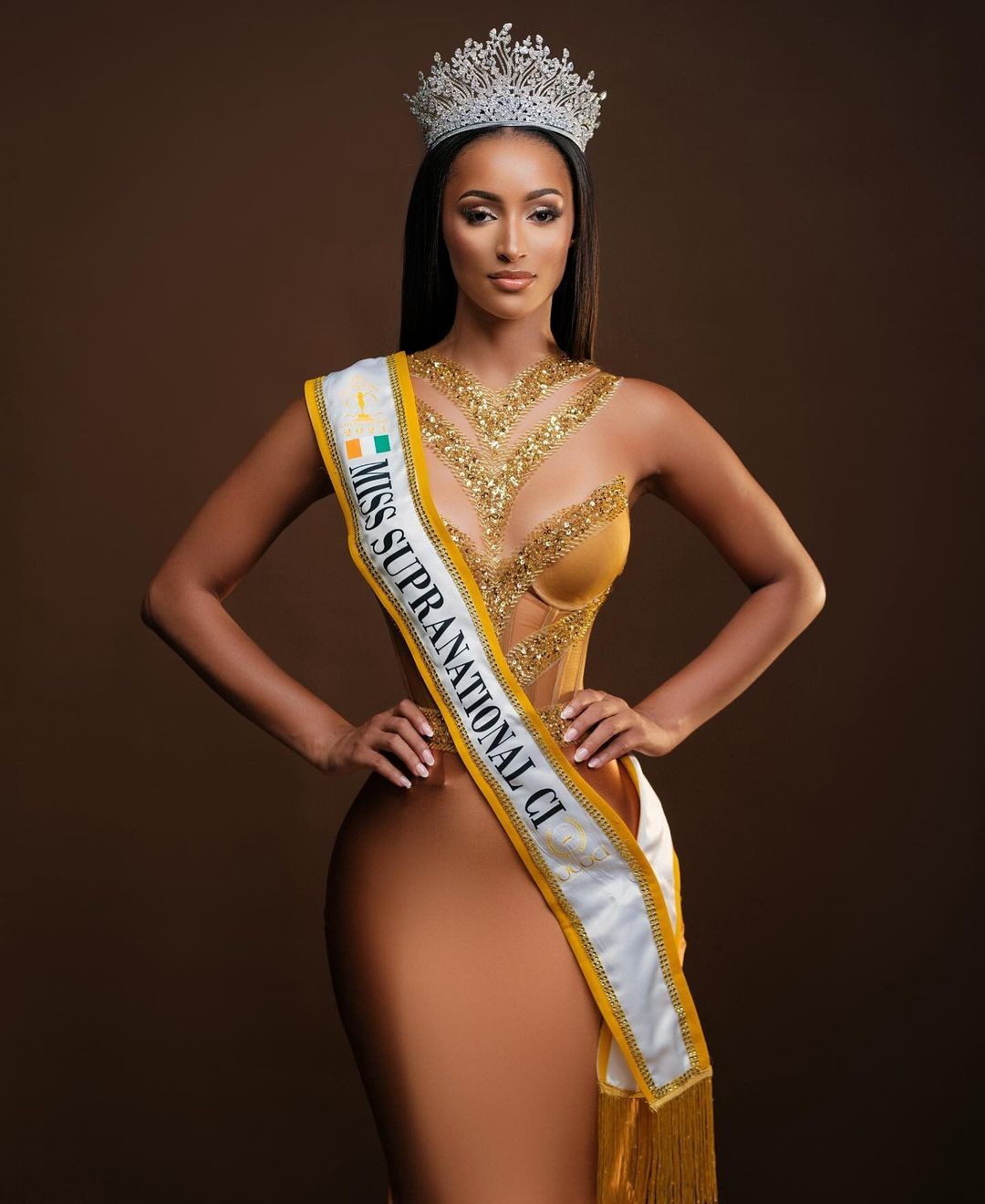 Đại diện Bờ Biển Ngà - Marie-Louise Maitre - nằm trong danh sách thí sinh tiềm năng của khu vực châu Phi. Cô năm nay 26 tuổi, cao 1,83 m, có bằng Thạc sĩ Kinh doanh Quốc tế và Cử nhân Quản trị Kinh doanh của trường Kinh doanh Quốc tế Hult ở London. Marie theo đuổi dự án thành lập các trường học với mục đích cải thiện và giúp mọi người ở Bờ Biển Ngà có thể tiếp cận giáo dục, ngay cả ở những bản làng xa xôi nhất.