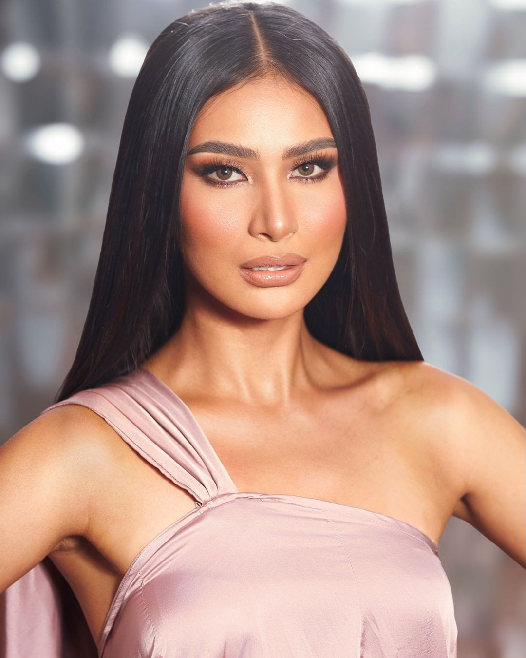 Myrna Esguerra trở thành cô gái thứ 60 giành vương miện Binibining Pilipinas. Nhân dịp kỷ niệm 60 năm, ban tổ chức đã mời các hoa hậu Philippines từng đăng quang cuộc thi nhan sắc quốc tế về tham dự, trong đó có Hoa hậu Hoàn vũ 2015 Pia Wurtzbach và Hoa hậu Hoàn vũ 2018 Catriona Gray.