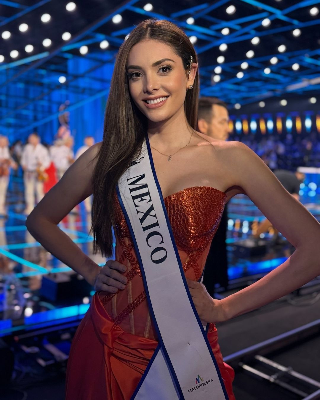 Peru và Mexico cũng được đánh giá là hai ứng viên tiềm năng của khu vực châu Mỹ. Chung kết Hoa hậu Siêu quốc gia 2024 diễn ra vào rạng sáng 7/7 theo giờ Việt Nam. Đương kim hoa hậu là người đẹp Ecuador - Andrea Aguilera. Cô có nhiệm kỳ nổi bật, đi công tác qua nhiều quốc gia, trong đó có Việt Nam.