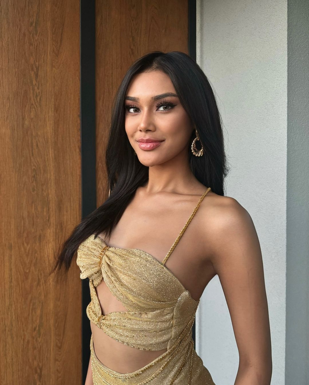 Zahra có những kế hoạch ấn tượng trong việc bảo vệ môi trường. Cô tham gia các hoạt động cam kết giảm thiểu rác thải hữu cơ. Trong một video được kênh YouTube Puteri Indonesia đăng tải, cô bày tỏ mối quan ngại của mình về chất thải hữu cơ.