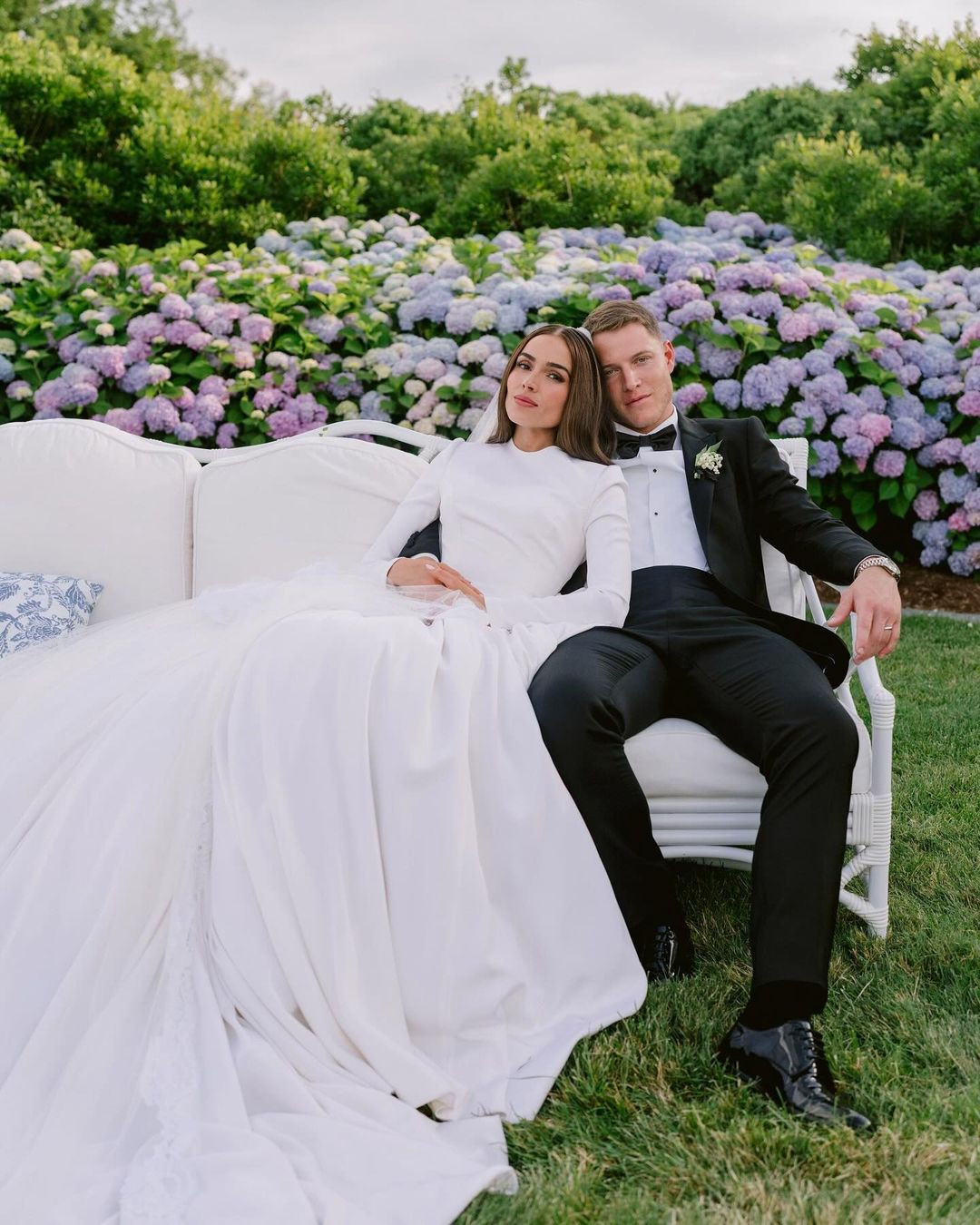 Olivia Culpo và Christian McCaffrey bí mật hẹn hò từ 2019. Khi công khai chuyện tình cảm vào năm 2020, họ được gia đình hai bên ủng hộ. Tháng 4/2023, McCaffrey cầu hôn Olivia trong chuyến du lịch ở Utah. Olivia Culpo từng yêu ca sĩ Nick Jonas, cầu thủ bóng bầu dục Danny Amendola trước khi đến với Christian McCaffrey.