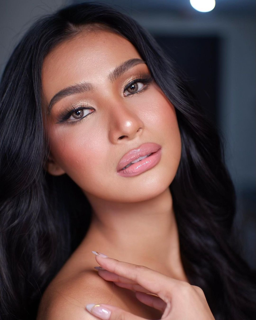 Trong đêm đăng quang, Myrna Esguerra giành được 3 giải phụ là Trang phục dân tộc đẹp nhất, Trang phục áo tắm đẹp nhất và Trang phục dạ hội đẹp nhất.