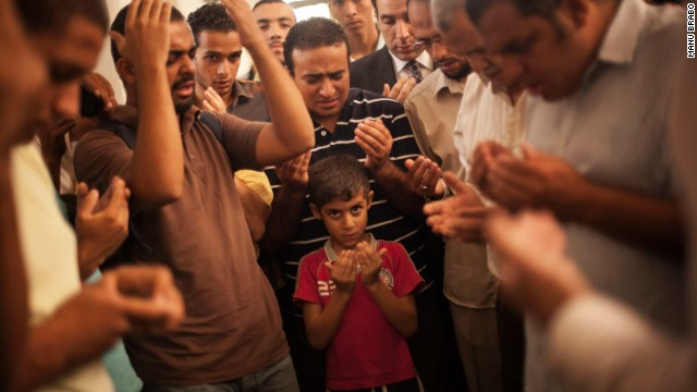 Người Ai Cập cầu nguyện cho linh hồn những nạn nhân đã thiệt mạng trong các cuộc xung đột