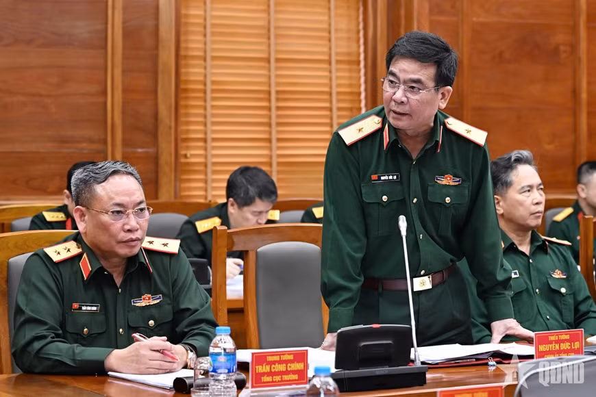 Thiếu tướng Nguyễn Đức Lợi, Bí thư Đảng ủy, Chính ủy Tổng cục II phát biểu tại hội nghị. Thiếu tướng Nguyễn Đức Lợi, Bí thư Đảng ủy, Chính ủy Tổng cục II phát biểu tại hội nghị.