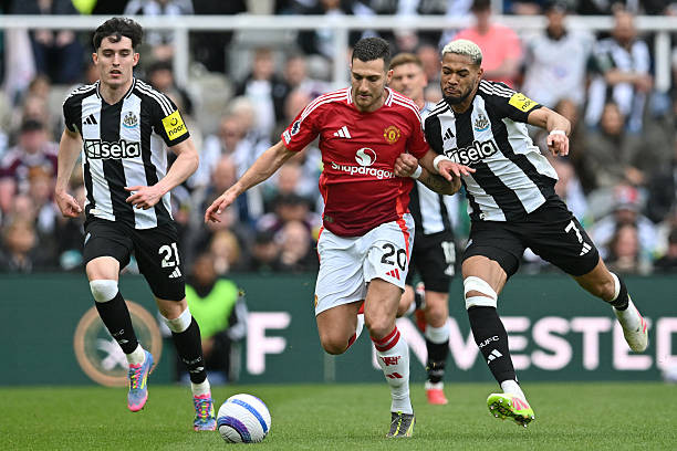 MU thua sốc trên sân Newcastle ảnh 9