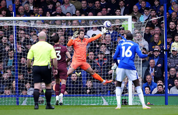 Man City đánh bại Everton bằng 2 bàn thắng muộn ảnh 14