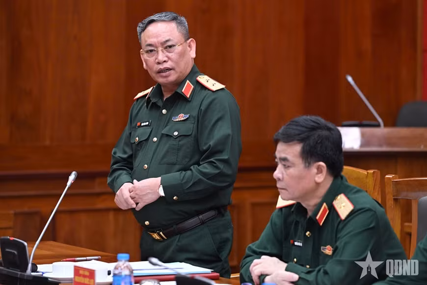Trung tướng Trần Công Chính, Tổng cục trưởng Tổng cục II phát biểu tại hội nghị. Trung tướng Trần Công Chính, Tổng cục trưởng Tổng cục II phát biểu tại hội nghị.