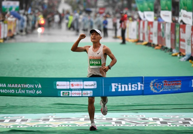 Hoàng Nguyên Thanh đang là đương kim vô địch marathon quốc gia.