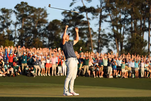 McIlroy bùng nổ cảm xúc khi vô địch The Masters 2025.