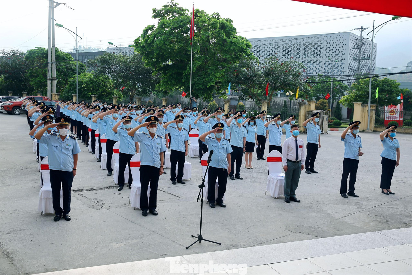 101 cử tri Chi cục Hải quan cửa khẩu Hữu Nghị dự lễ bầu cử tại khu vực bỏ phiếu số 7, nhà công vụ sáng 23/5 101 cử tri Chi cục Hải quan cửa khẩu Hữu Nghị dự lễ bầu cử tại khu vực bỏ phiếu số 7, nhà công vụ sáng 23/5