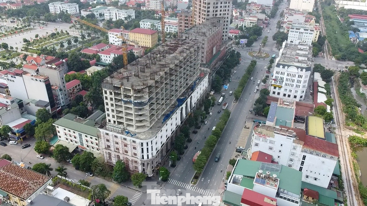 Dự án nằm tại vị trí đắc địa khi được bao quanh bởi 3 mặt đường lớn của thành phố Từ Sơn.