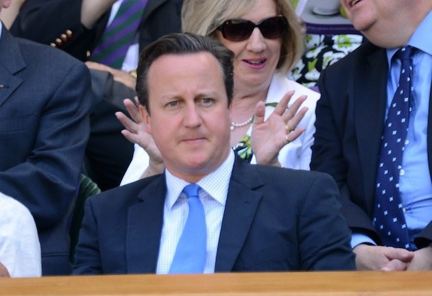 Thủ tướng Anh David Cameron đến chứng kiến chiến thắng lịch sử của Murray