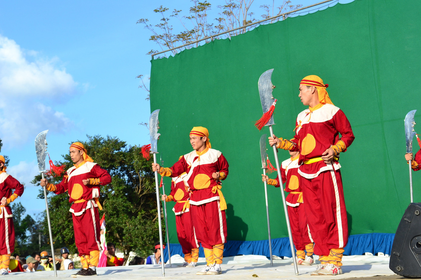 Biễu diễn võ cổ truyền Tây Sơn phục vụ du khách tới bảo tàng Quang Trung.