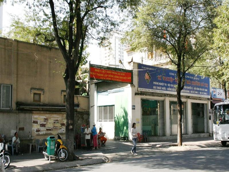 Khu đất 22 Võ Văn Tần đang trong tình trạng lãng phí - Ảnh: T.H.V