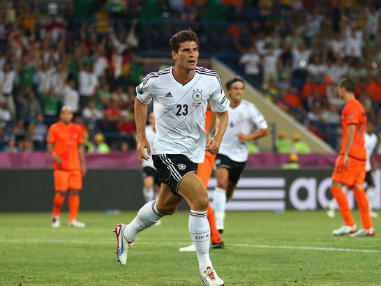 Gomez lập cú đúp bàn thắng cho tuyển Đức