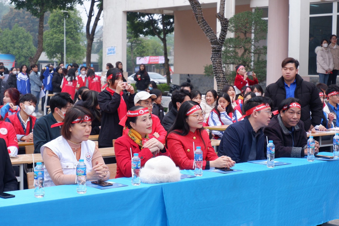 Các đại biểu tham dự chương trình.