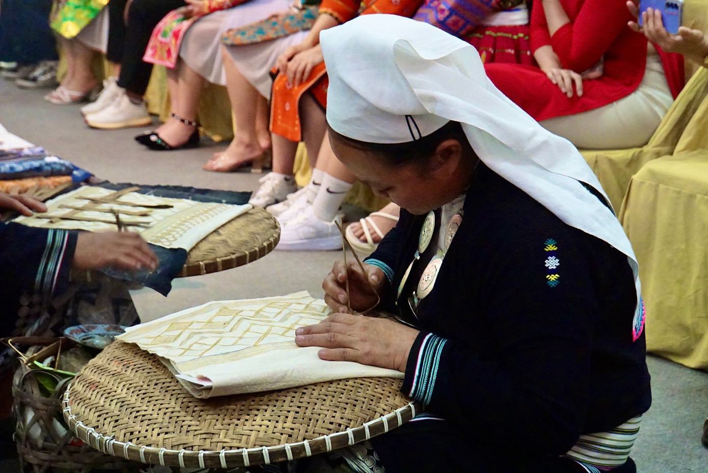 Sự kiện “Sáp ong - Sắc chàm” góp phần lan tỏa những giá trị văn hóa tốt đẹp của phụ nữ dân tộc Mông, dân tộc Dao nói riêng và phụ nữ các dân tộc thiểu số nói chung, hướng đến mục tiêu phát triển bền vững cộng đồng dân tộc.