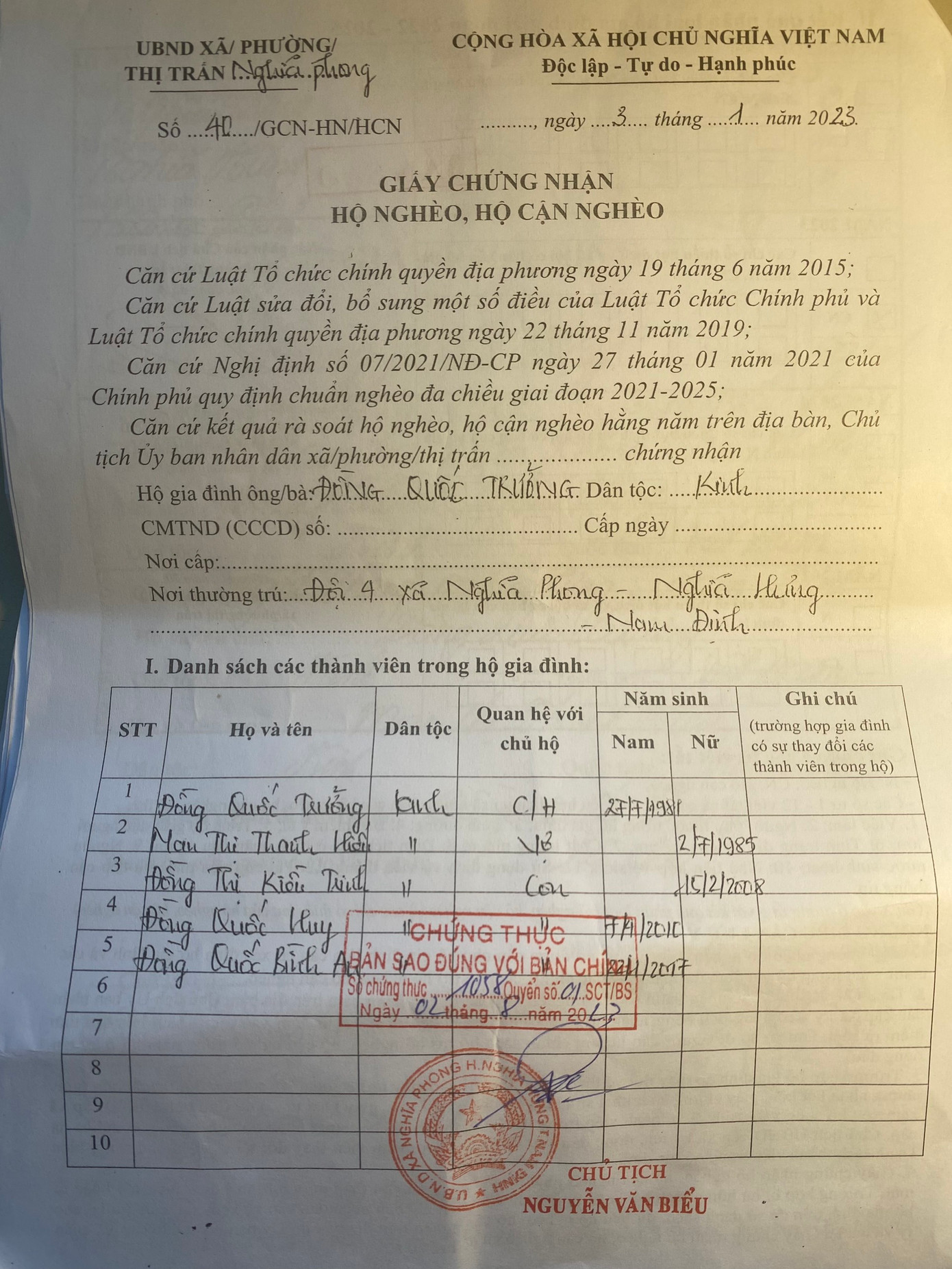 Giấy chứng nhận hộ cận nghèo của gia đình cháu Huy Giấy chứng nhận hộ cận nghèo của gia đình cháu Huy