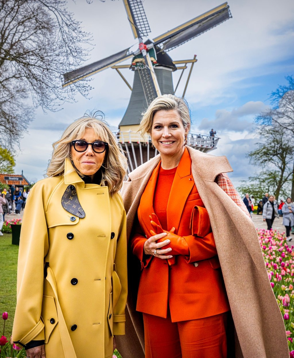 “Brigitte luôn trông tuyệt vời trong các bức ảnh. Ngành công nghiệp thời trang cao cấp có tầm quan trọng to lớn ở Pháp và chúng ta cần một đệ nhất phu nhân ủng hộ điều đó”, nhà bình luận thời trang Paris Tina Guichard nói. Ảnh: WireImage.