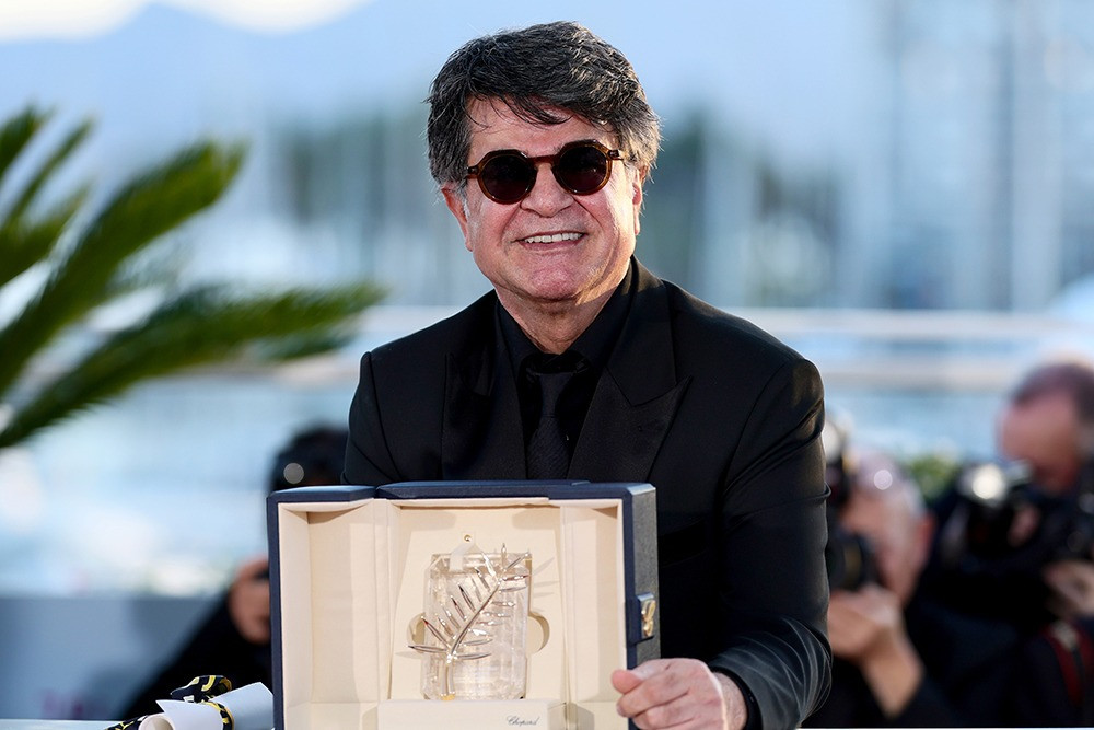 Đạo diễn Jafar Panahi nhận giải Cành cọ Vàng. Ảnh: Getty Images.