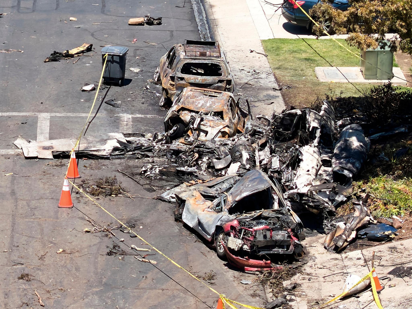 Hiện trường vụ tai nạn máy bay thảm khốc. Ảnh: Getty Images/AP.