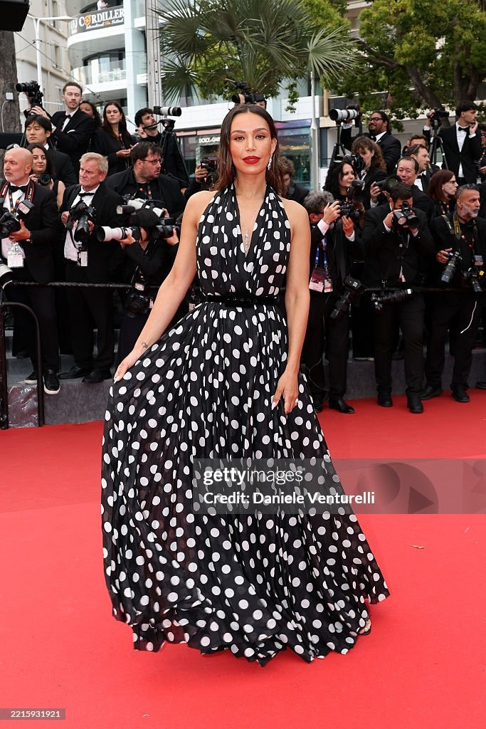 Từ trái qua phải: diễn viên Ilfenesh Hadera, người mẫu Valery Kaufman và MC Jameela Jamil. Ảnh: Getty Images.