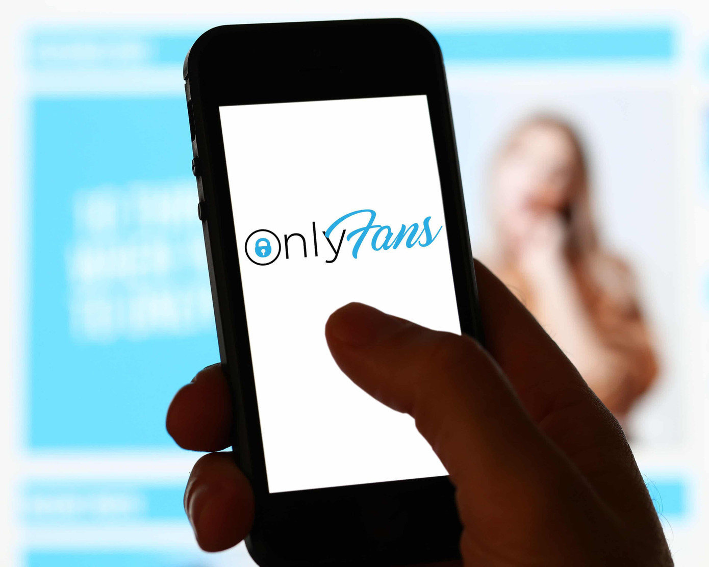 OnlyFans khó khăn trong việc tìm người mua vì bản chất 18+. Ảnh: Alamy.