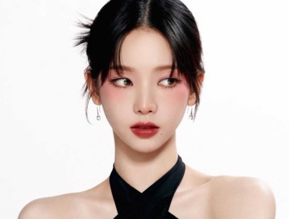 Karina là nạn nhân của trò bình luận khiếm nhã của Lee Dong Ho. Karina là nạn nhân của trò bình luận khiếm nhã của Lee Dong Ho.