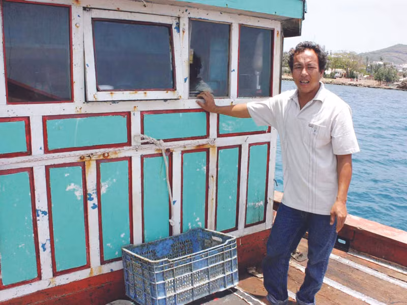 Thuyền trưởng Mai Phụng Lưu (Lý Sơn, Quảng Ngãi) từng 3 lần bị TQ bắt giữ tại Hoàng Sa: “Họ cấm biển nhưng làm sao cấm được quyết tâm của ngư dân”. Ảnh: Nam Cường