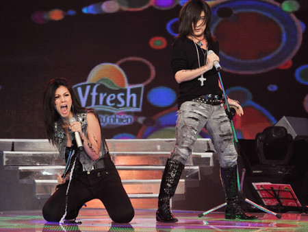 Kim Thư - Đàm Vĩnh Hưng hóa thành bộ đôi rocker hầm hố