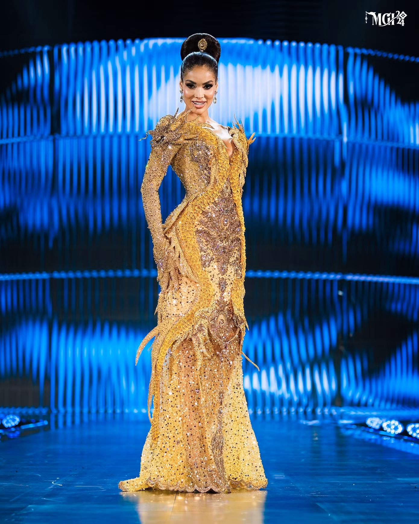 Đại diện Colombia - Maria Angelica Valero - thuộc nhóm thí sinh có phong độ ổn định. Cô là người mẫu doanh nhân và là cái tên quen thuộc với giới sắc đẹp. Cô được đánh giá cao với nét đẹp hiện đại, sắc sảo và hình thể nóng bỏng, phù hợp với tiêu chí của cuộc thi Miss Grand.